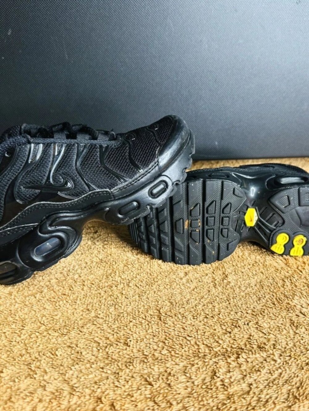 Nike Air Max Plus Black Unisex Kids Athletic Sneakers US 11C EU 28 CD0610-001 F